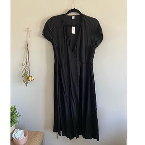 NWT Black Short-Sleeve Midi Wrap Dress